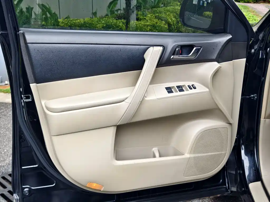 Toyota Highlander 2013 — фото 13