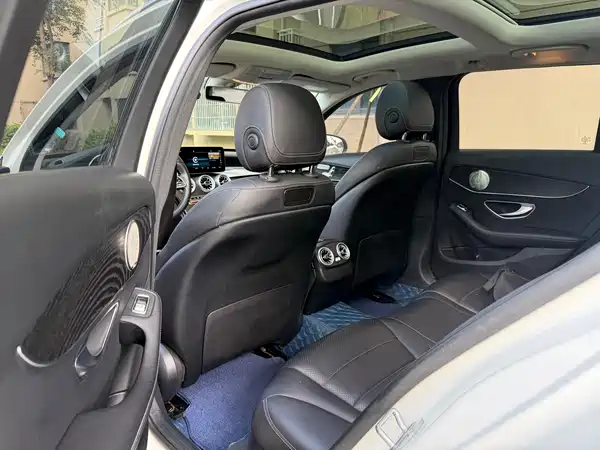Mercedes-Benz C-Class 2019
