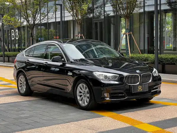 BMW 5 Series GT 2011