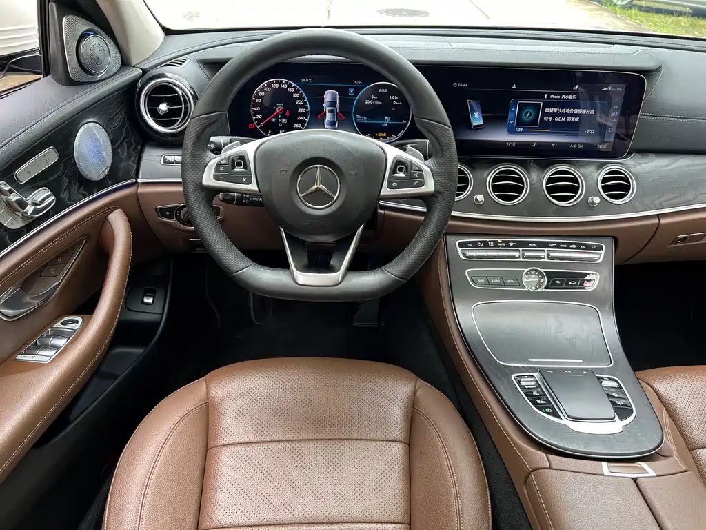 Mercedes-Benz E-Class 2018 — фото 12