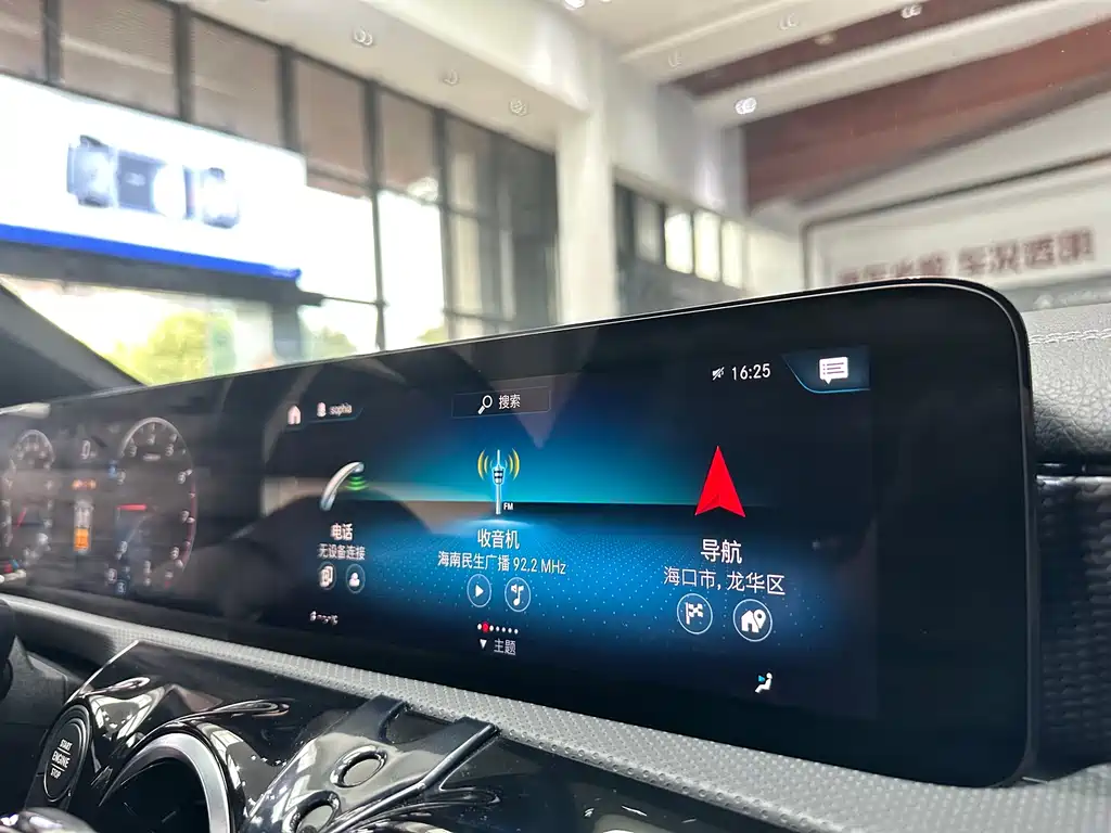 Mercedes-Benz A-Class 2020 — фото 14