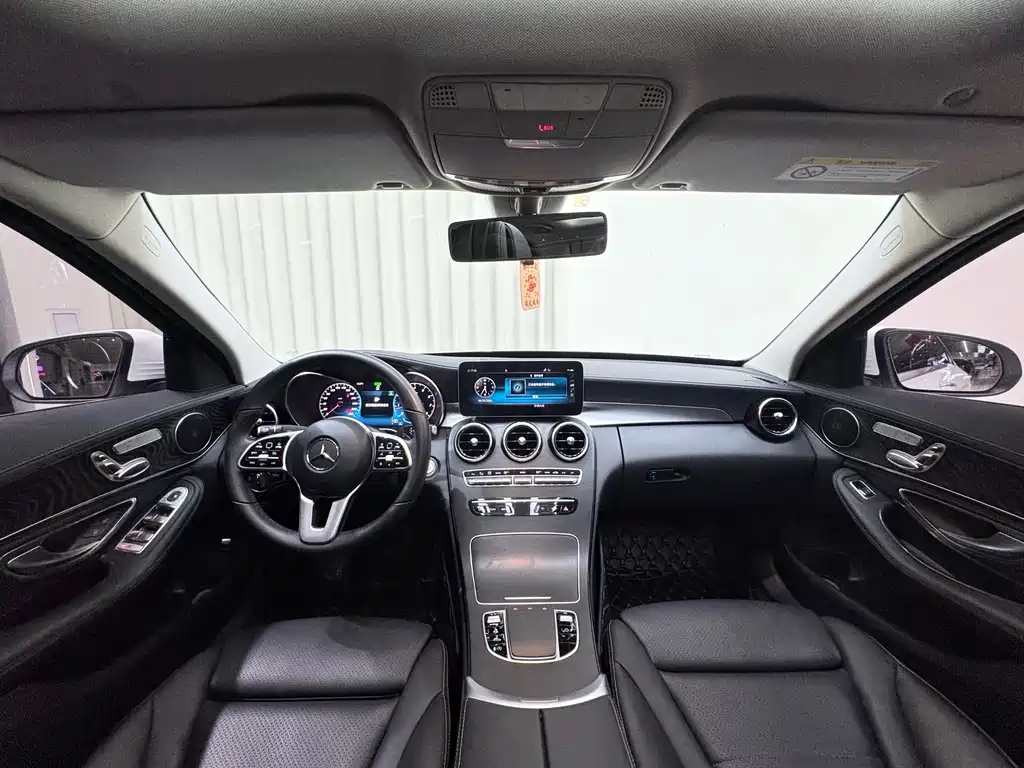 Mercedes-Benz C-Class 2019 — фото 29