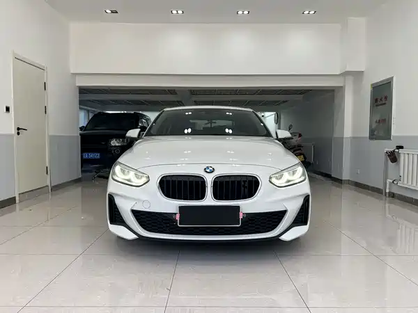 BMW 1 Series 2023