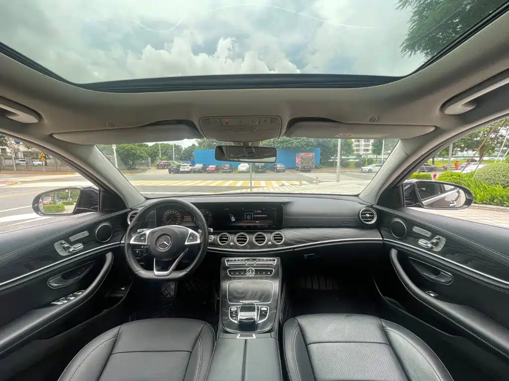 Mercedes-Benz E-Class 2018 — фото 10