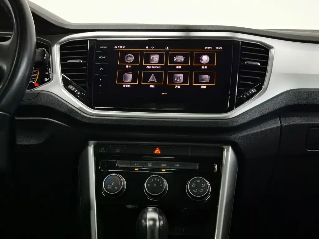 Volkswagen T-Roc 2022 — фото 12