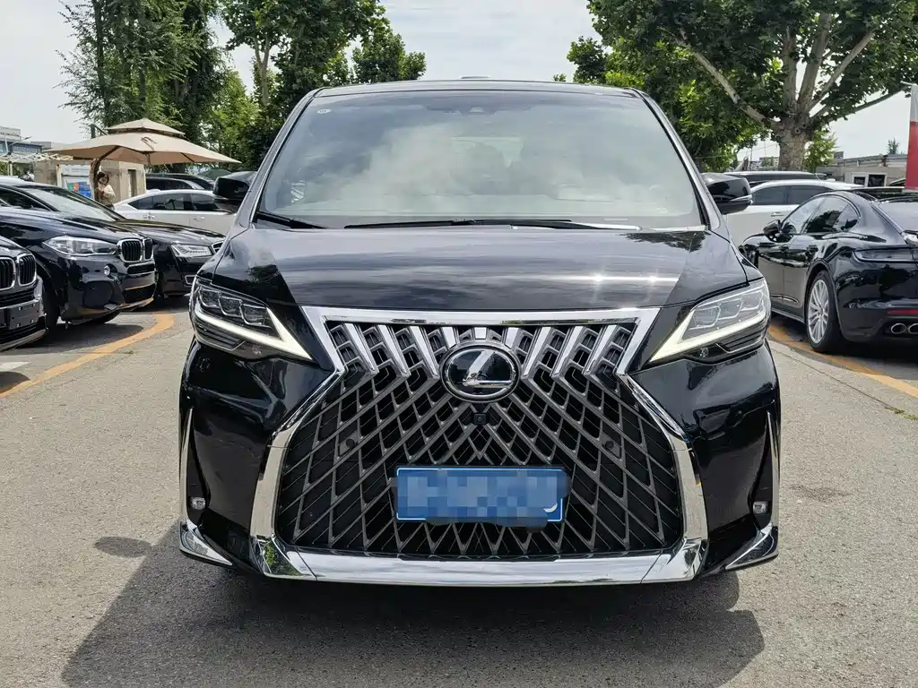 Lexus LM 2021