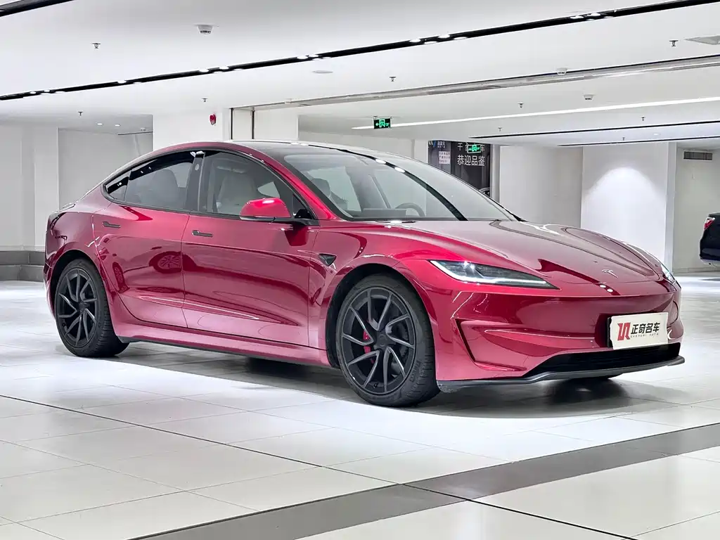 Tesla Model 3 2025