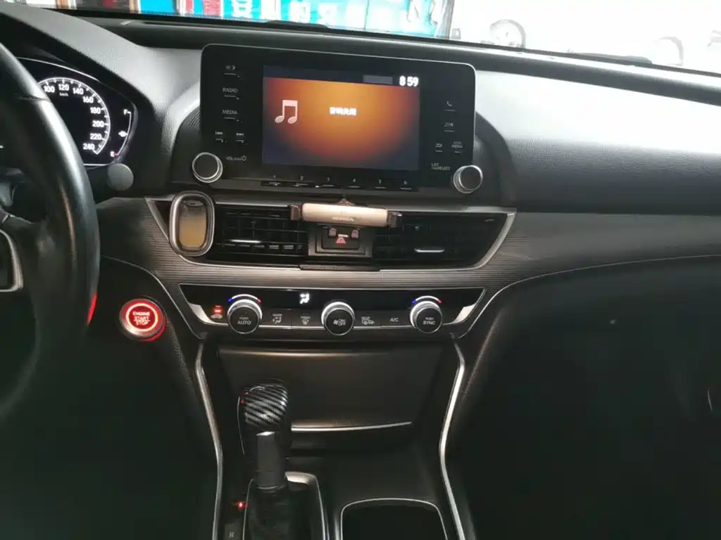 Honda Accord 2020 — фото 13