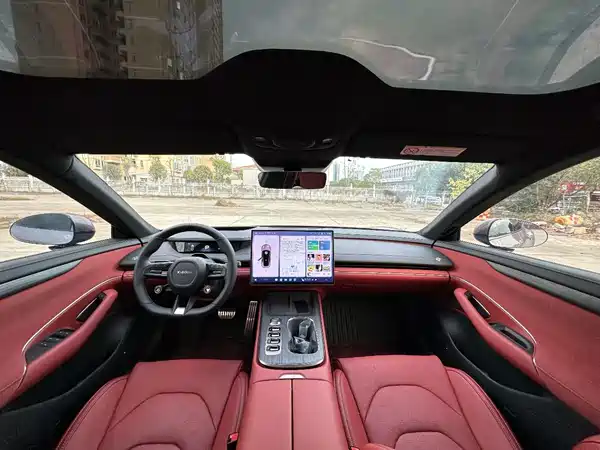 Xiaomi SU7 2025