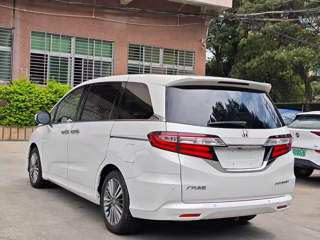Honda Odyssey 2019 — фото 3
