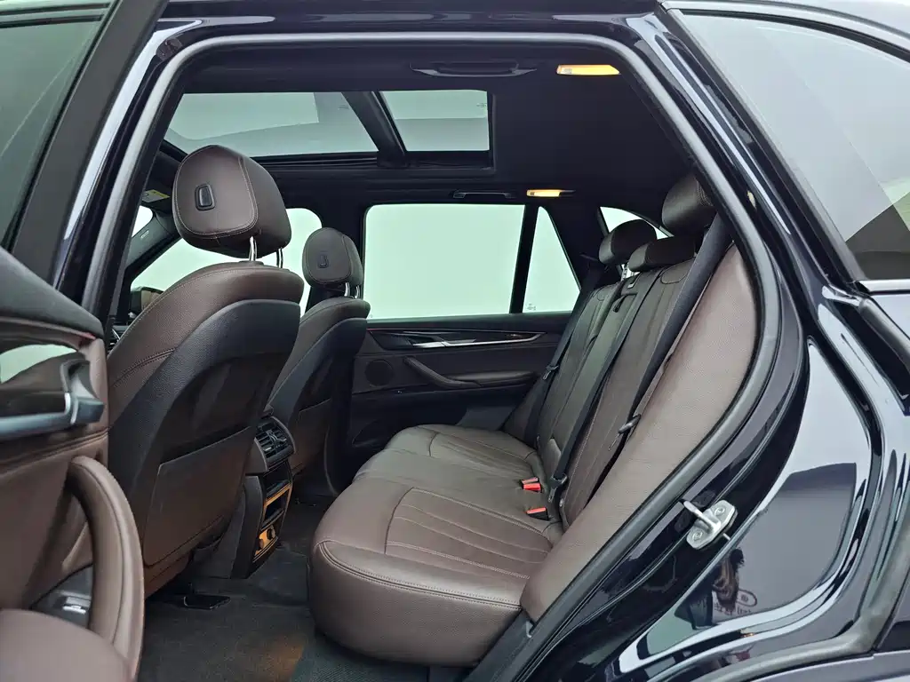 BMW X5 2018 — фото 18