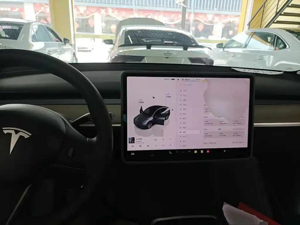 Tesla Model Y 2023 — фото 10