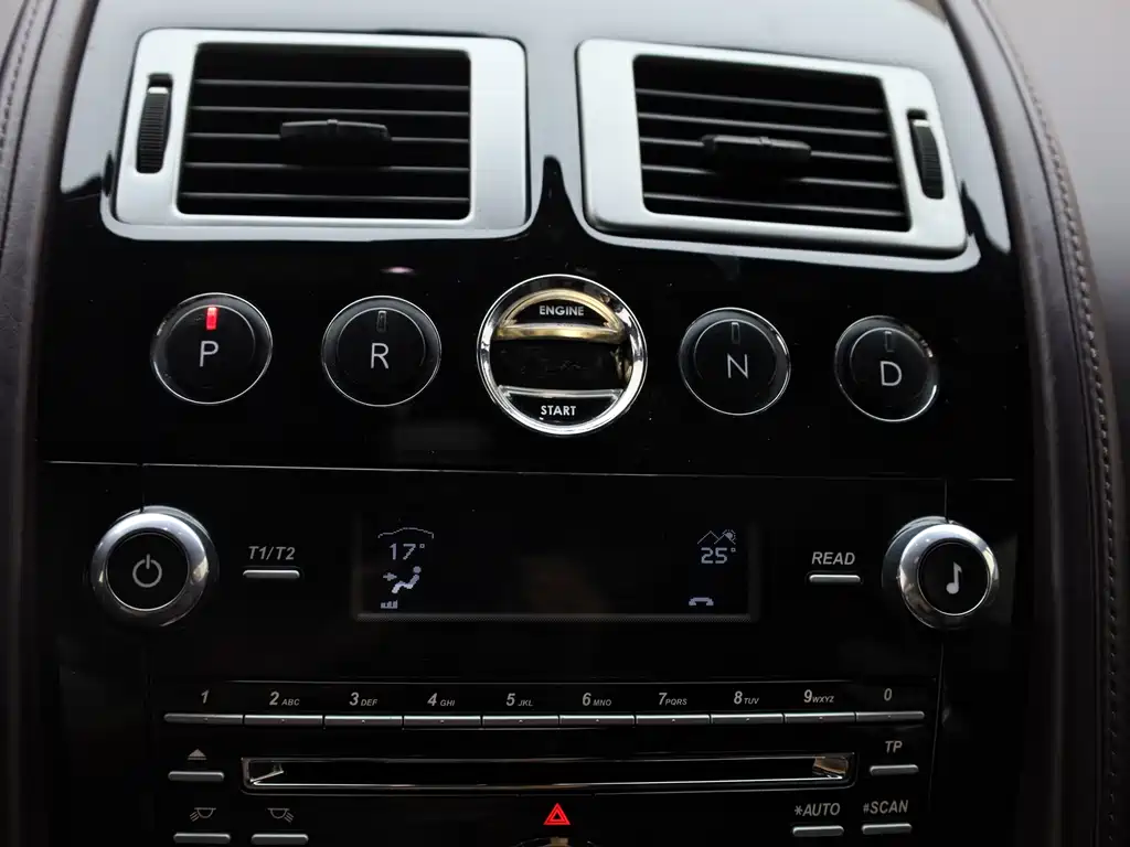 Aston Martin Rapide 2013 — фото 12