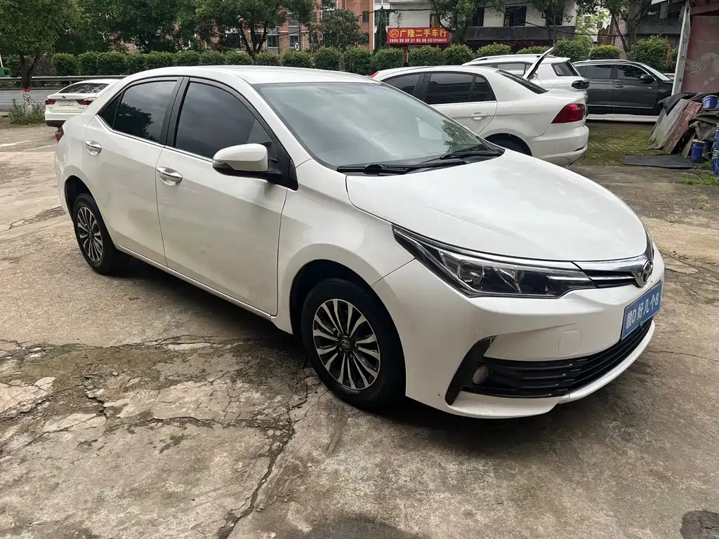 Toyota Corolla 2019 — фото 3