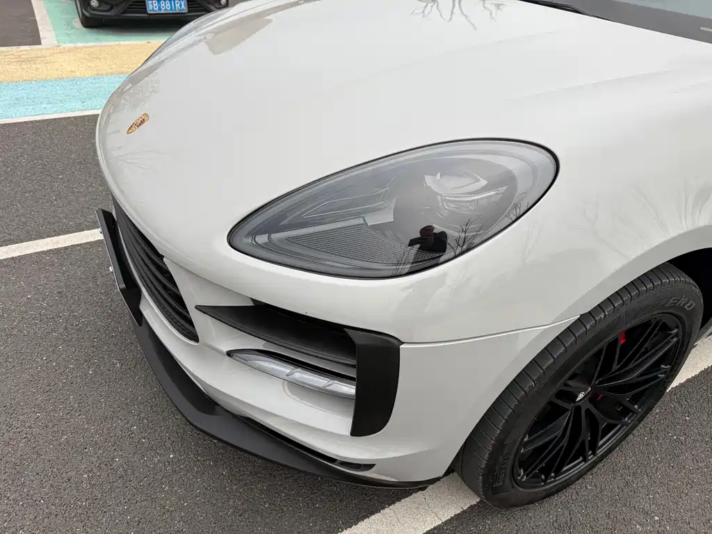Porsche Macan 2018 — фото 13