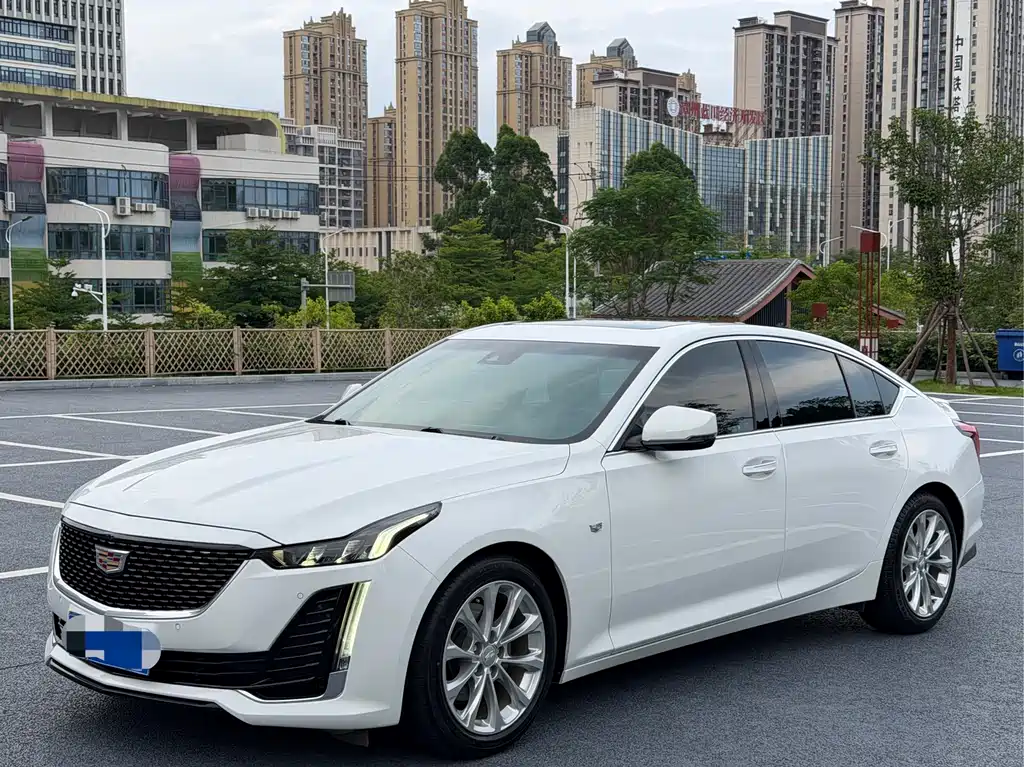 Cadillac CT5 2022 — фото 1