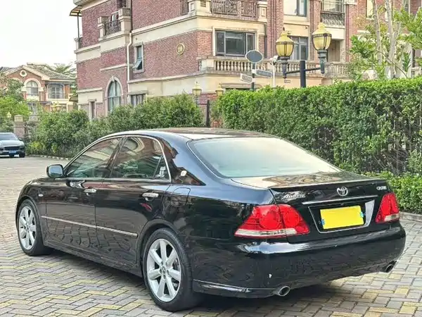 Toyota Crown 2009