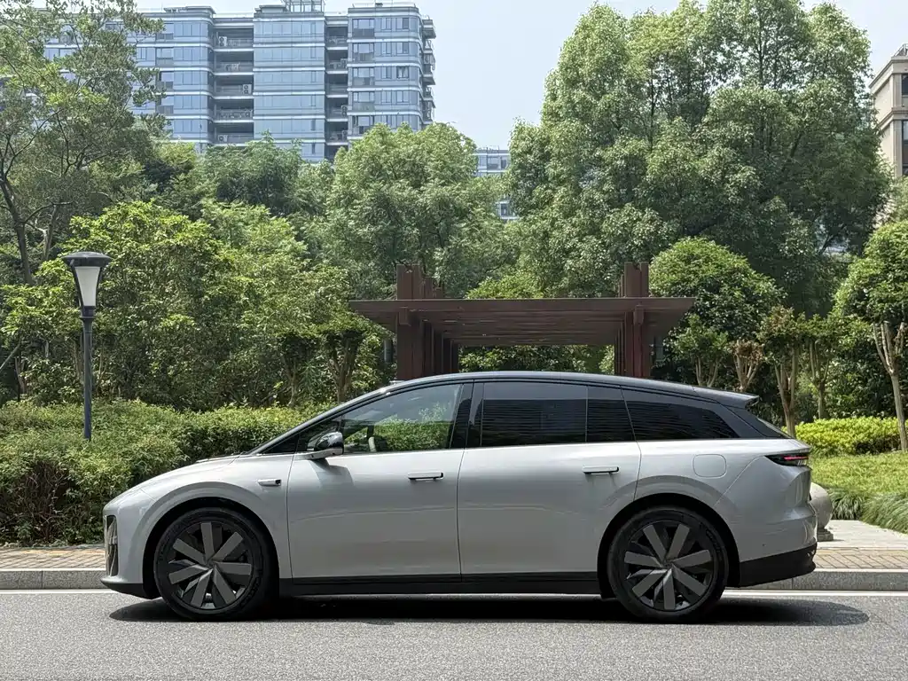 Li Auto i6 2026