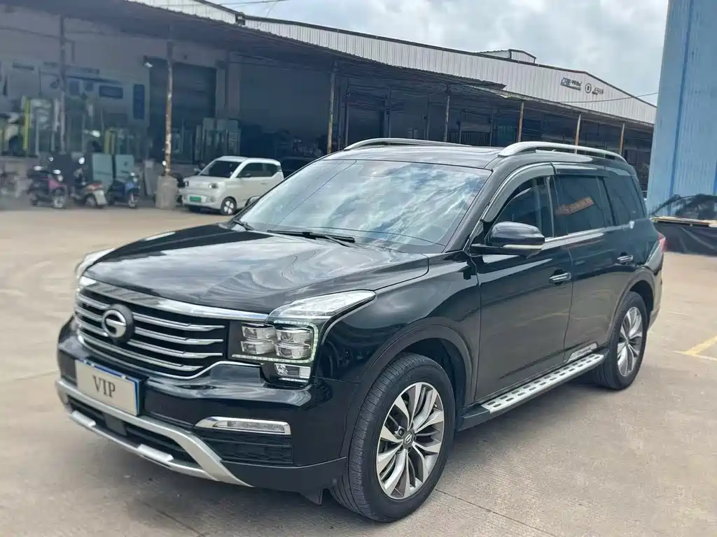 GAC Trumpchi GS8 2017 — фото 1