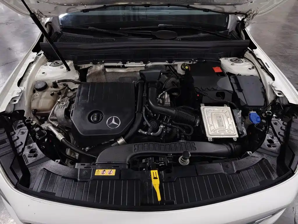 Mercedes-Benz GLB 2021