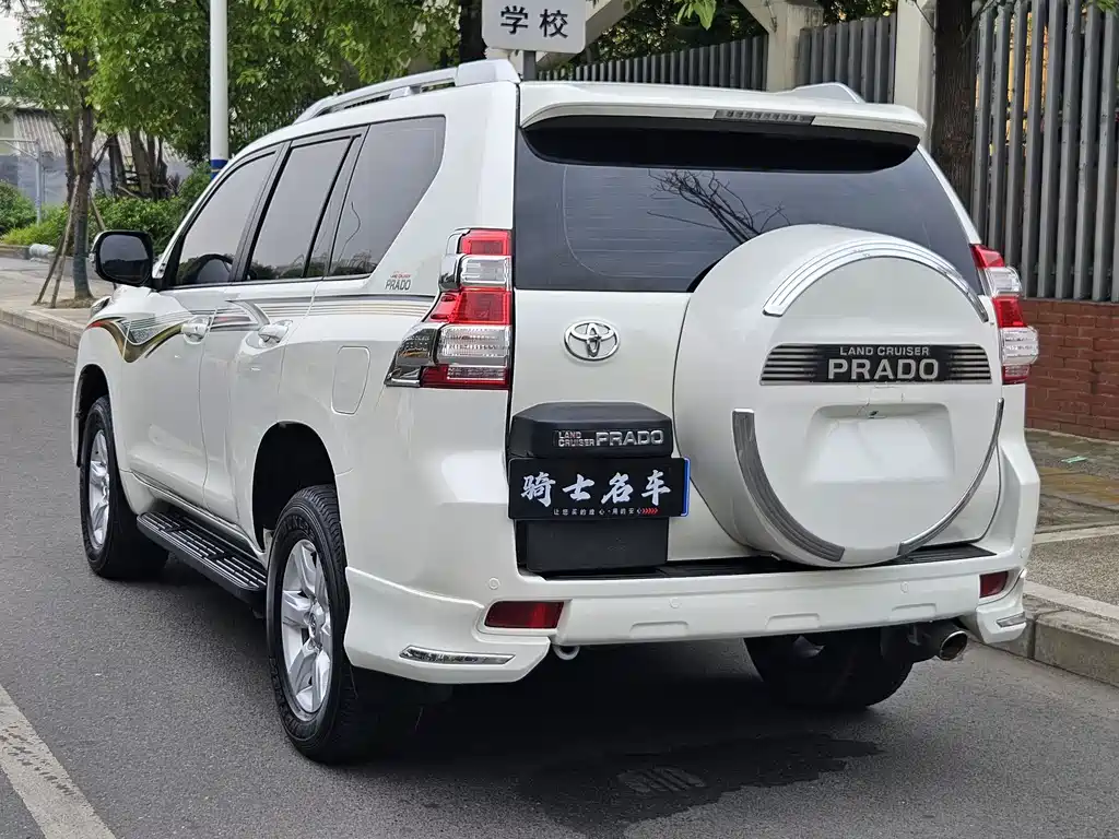 Toyota Prado 2015 — фото 24