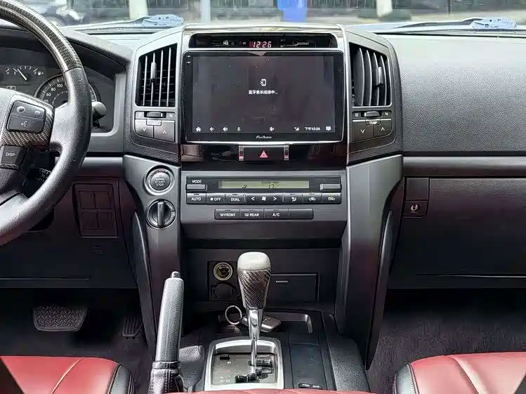 Toyota Land Cruiser 2015 — фото 6