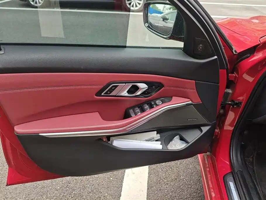 BMW 3 Series 2024