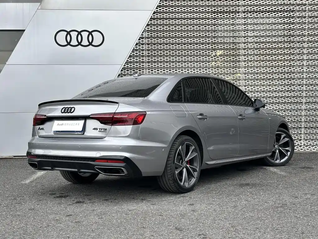 Audi A4L 2022