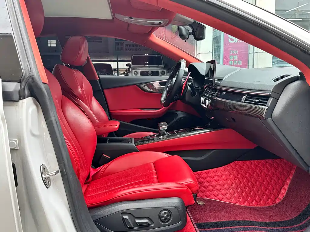 Audi A5 2021 — фото 9