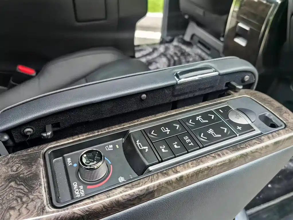 Toyota Vellfire 2020 — фото 27