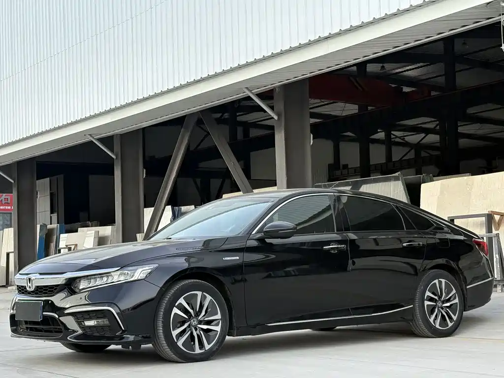 Honda Inspire 2020 — фото 1