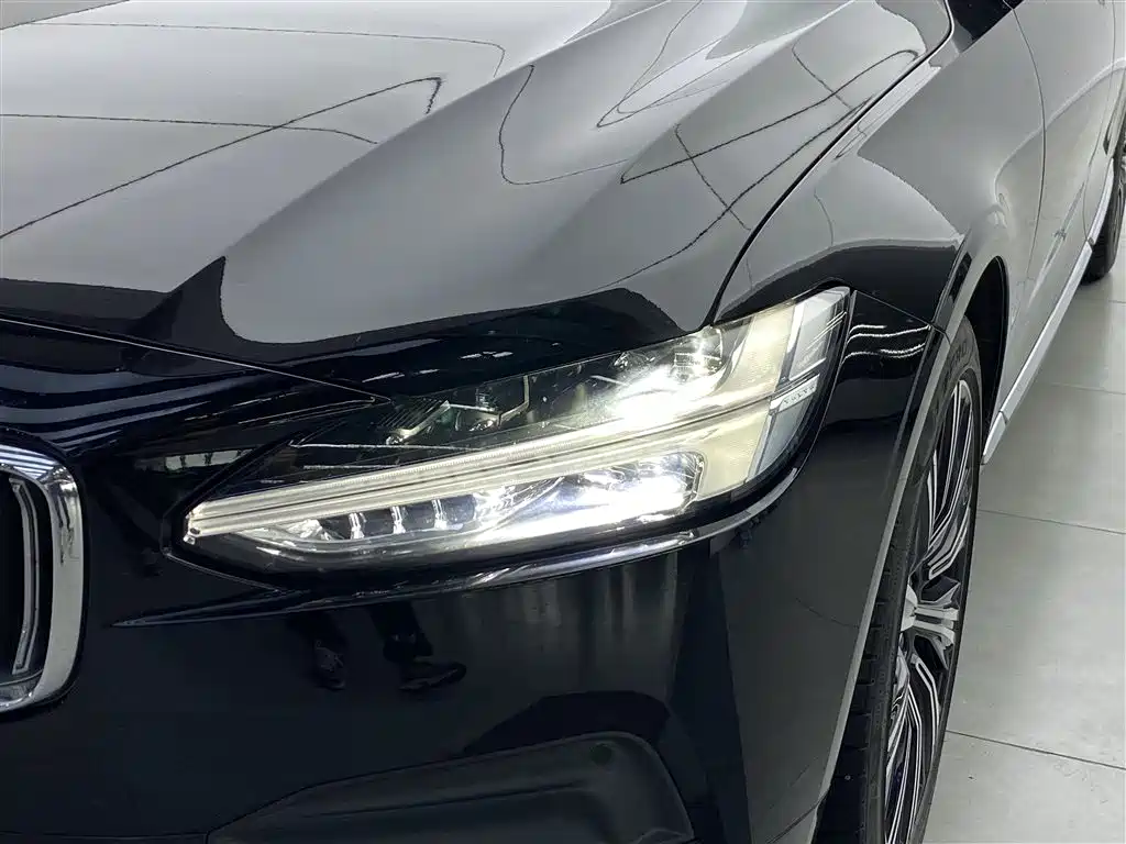 Volvo S90 2022 — фото 11