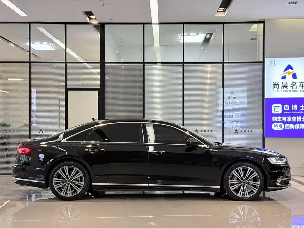 Audi A8 2020 — фото 17