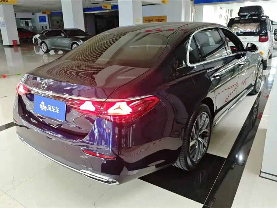 Mercedes-Benz E-Class 2024