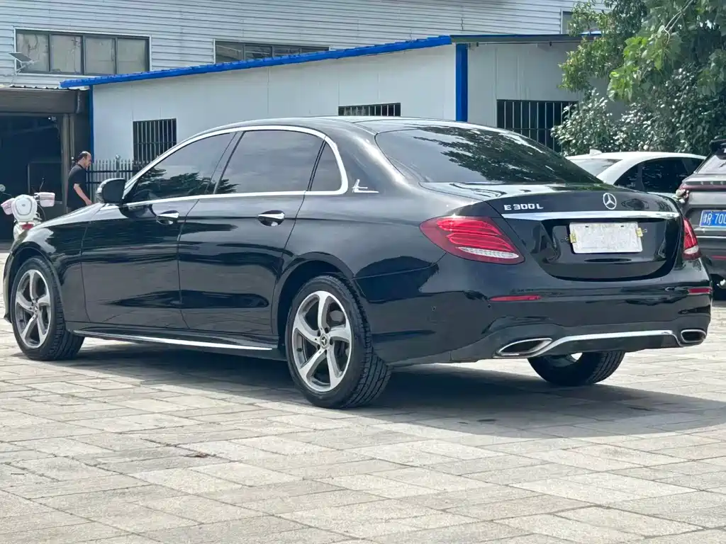 Mercedes-Benz E-Class 2018 — фото 4
