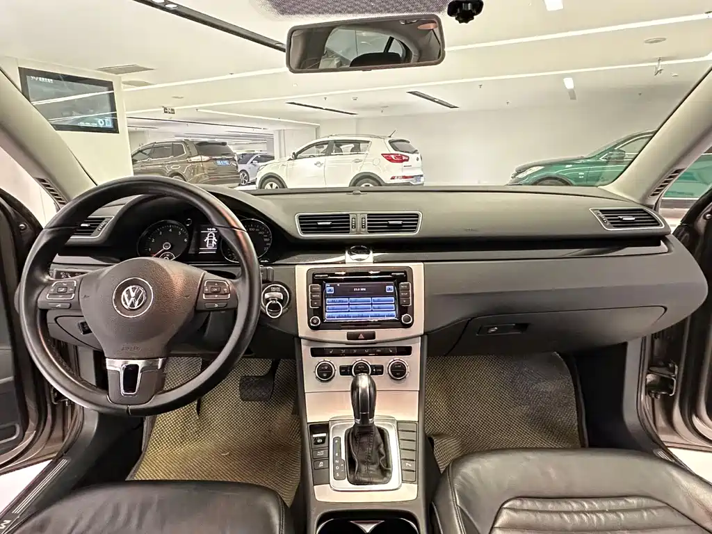 Volkswagen Magotan 2013