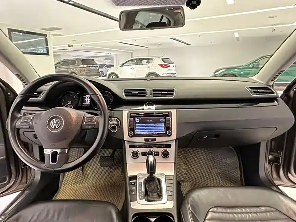Volkswagen Magotan 2013