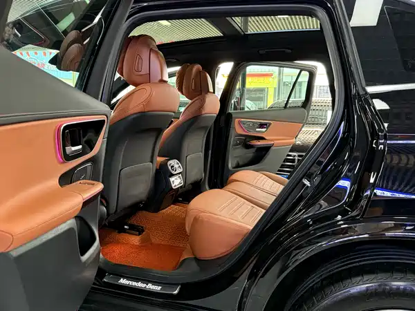 Mercedes-Benz GLC 2025