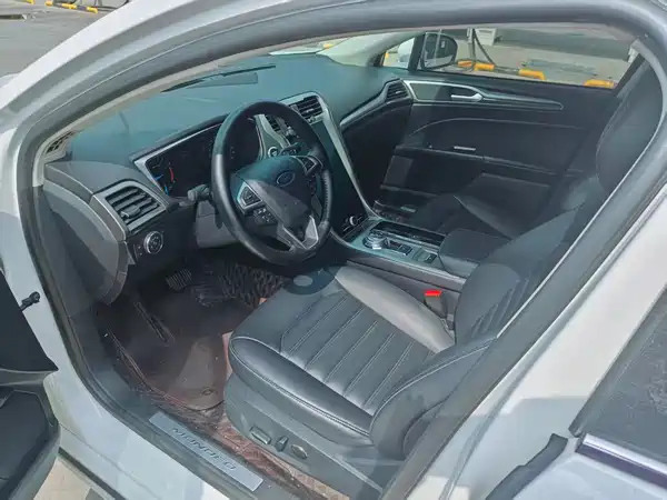 Ford Mondeo 2021