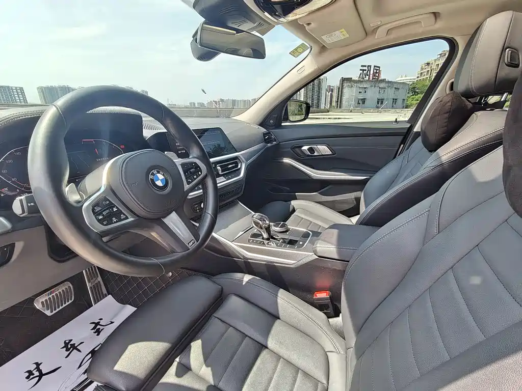 BMW 3 Series 2023 — фото 11