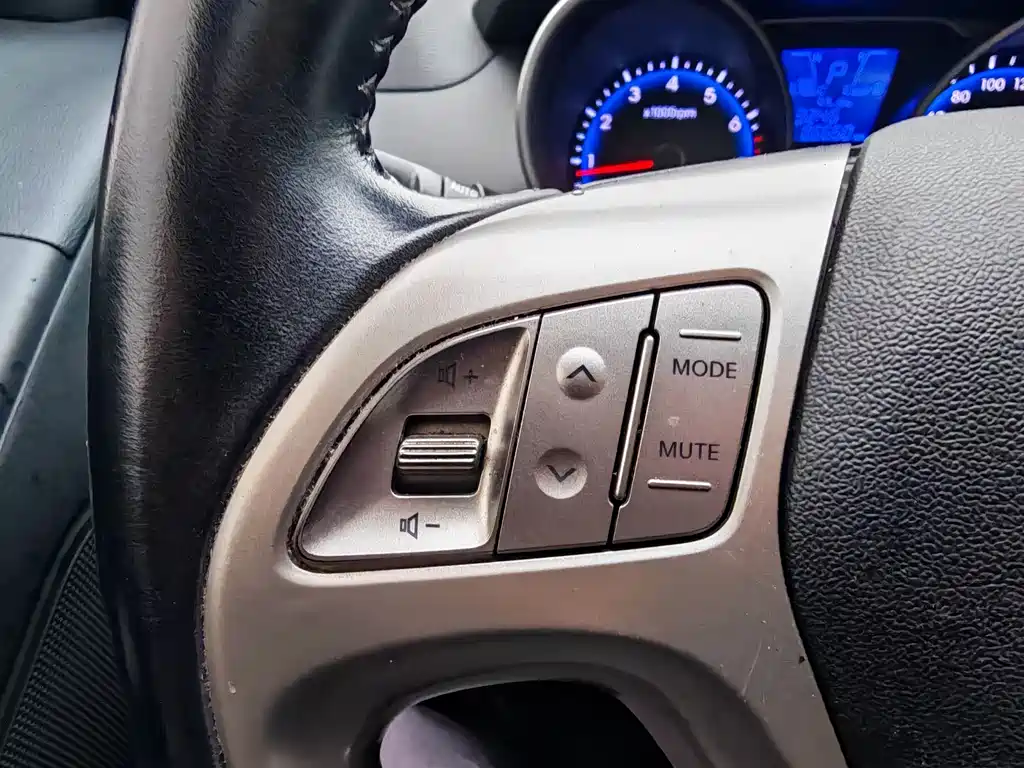 Hyundai ix35 2014 — фото 15
