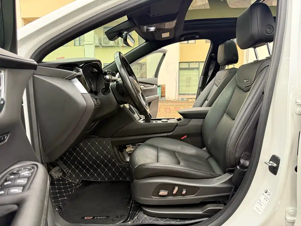 Cadillac XT5 2019 — фото 10