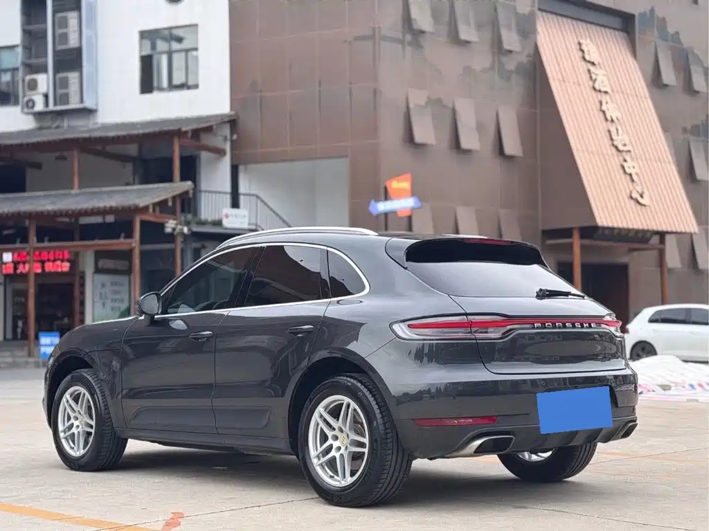 Porsche Macan 2020 — фото 15