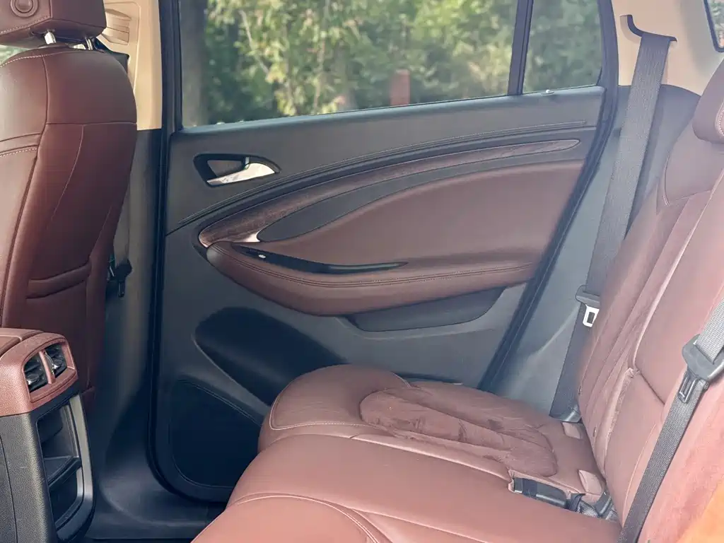 Buick Envision Plus 2017 — фото 15