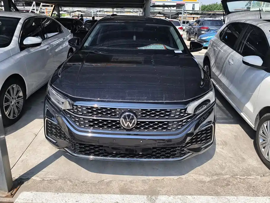 Volkswagen Passat 2024