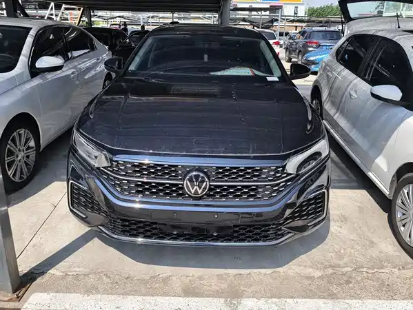 Volkswagen Passat 2024