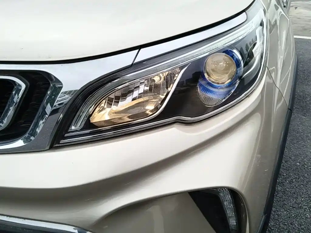Geely Vision X3 2019 — фото 18
