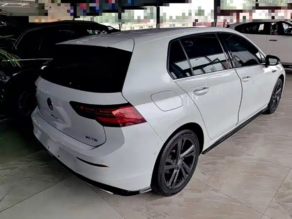 Volkswagen Golf 2022
