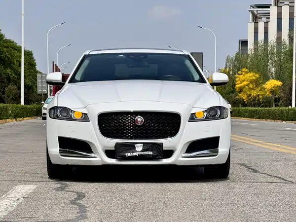 Jaguar XFL 2020