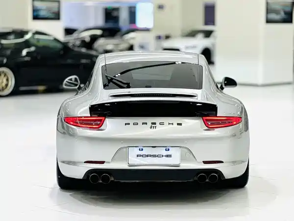 Porsche 911 2016